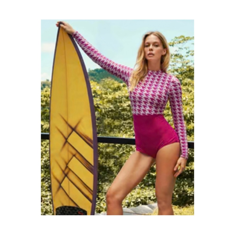 Wet Swim  Bonnie Houndstooth Long SleeveOne Piece Swimsuit/Rash guard, NWT,SizeM